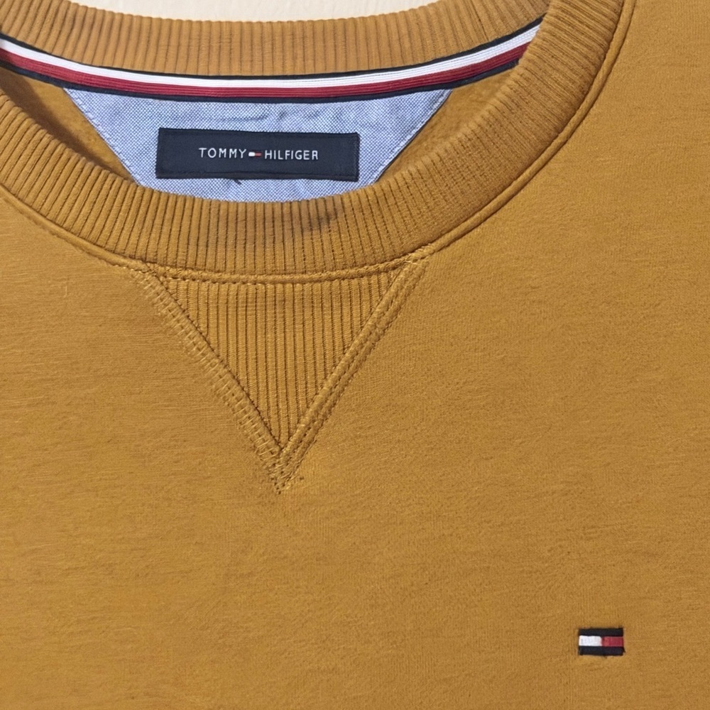Tommy Hilfiger Men's Crewneck Sweater in Camel - Picture 3 of 6